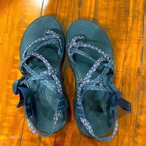 Women’s Chaco Sandals w/ Toe Strap